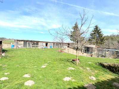 Maison - 104 m² - 4 pièces