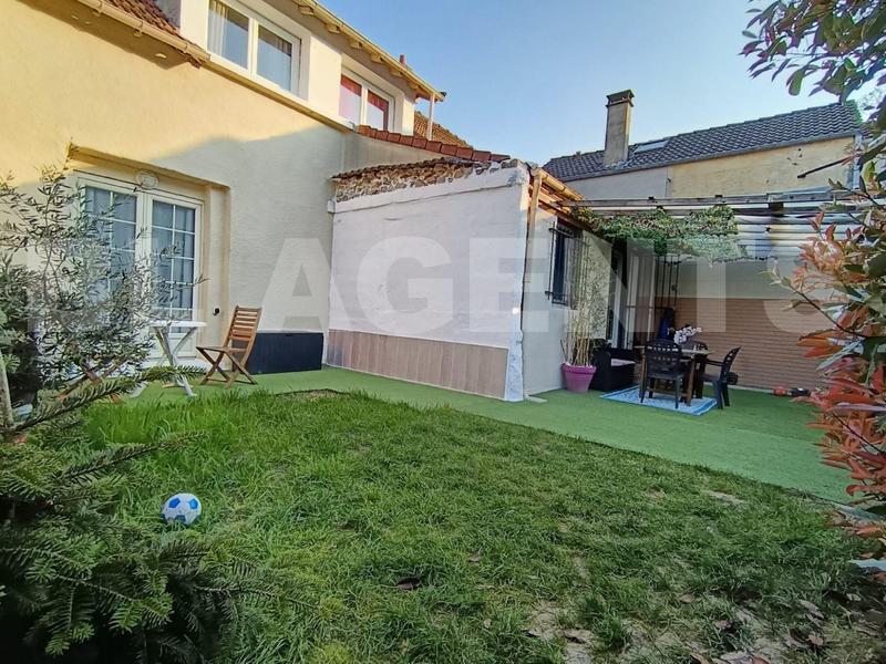 Maison traditionnelle - 200 m² - 8 pièces