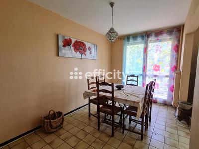 Appartement - 83 m² - 4 pièces