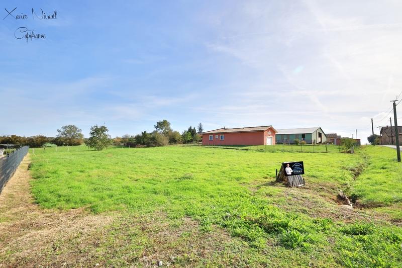 Terrain constructible - 1 480 m²