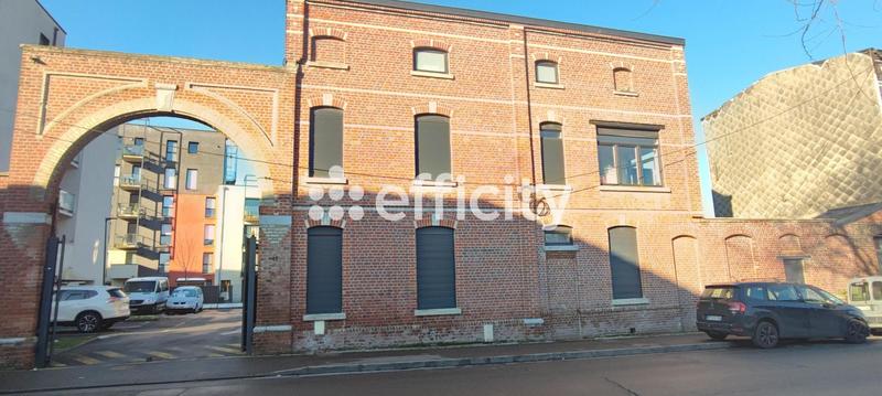 Immeuble - 141 m² - 6 pièces