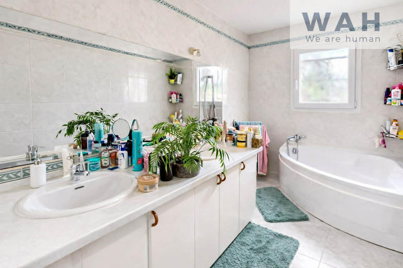 Maison - 111 m² - 4 pièces