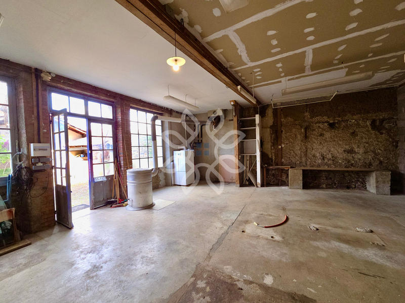 Maison - 160 m² - 9 pièces