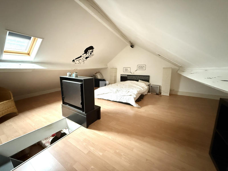 Maison - 207 m² - 9 pièces