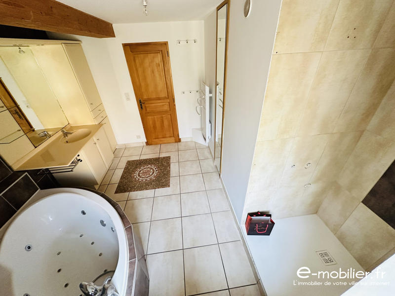 Maison - 130 m² - 6 pièces