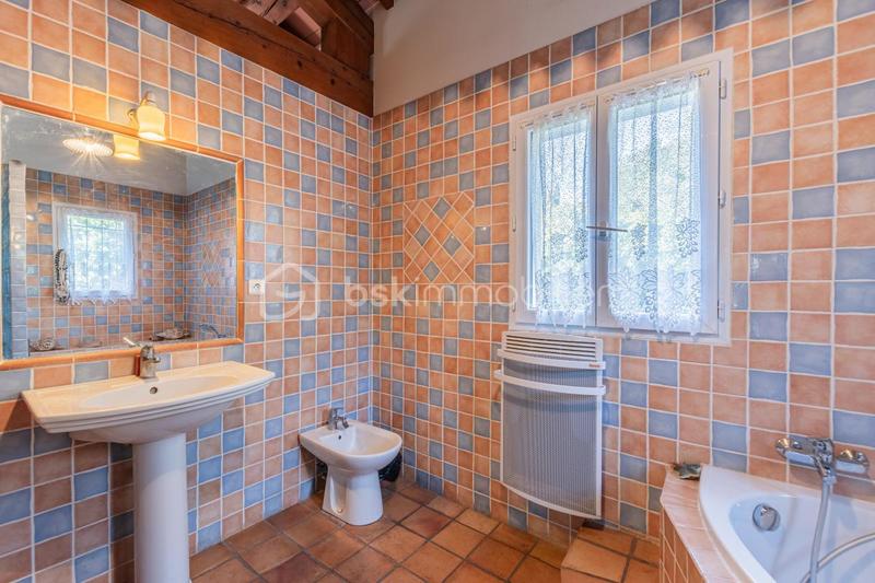 Propriété - 192 m² - 7 pièces