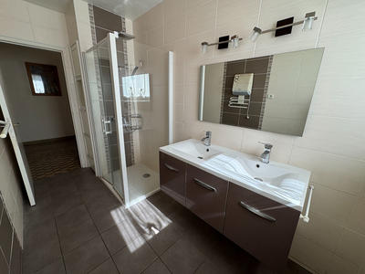 Maison - 127 m² - 6 pièces