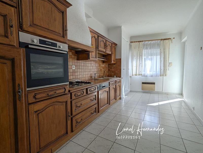 Appartement - 176 m² - 6 pièces