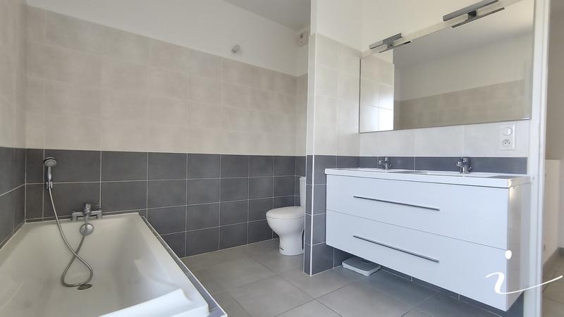 Maison - 83 m² - 4 pièces