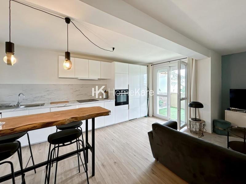 Appartement - 80 m² - 3 pièces