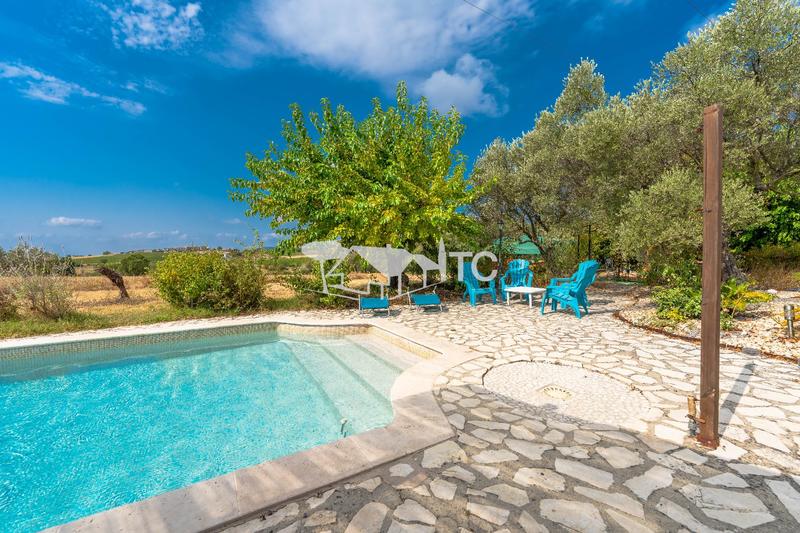 Maison - 244 m² - 7 pièces