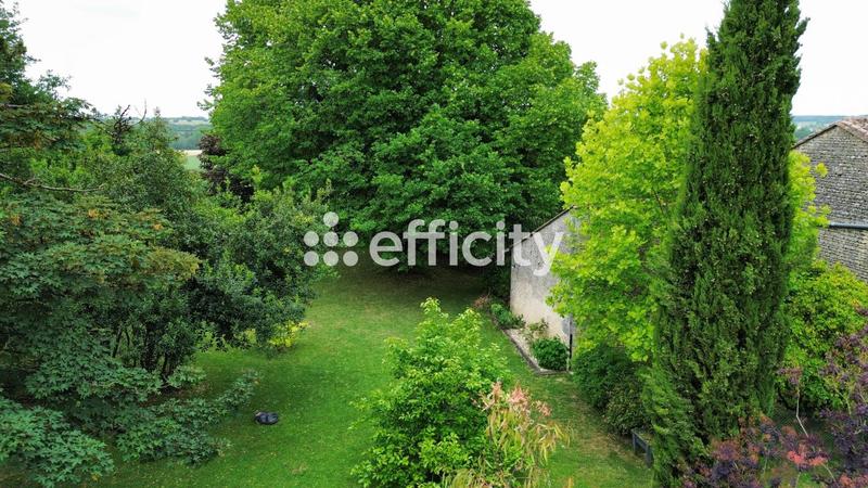 Maison - 267 m² - 7 pièces