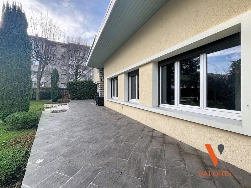 Maison - 171 m² - 6 pièces