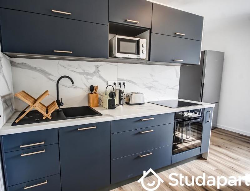 Chambre - 9 m² - 1 pièce