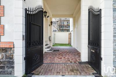 Maison - 249 m² - 6 pièces