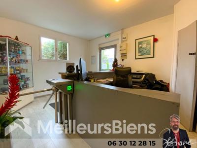 Local d'activité / Entrepôt - 450 m² - 8 pièces