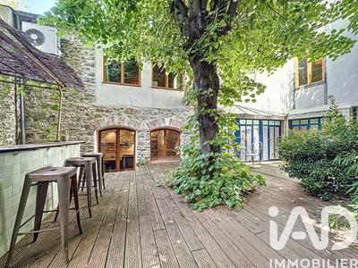 Maison - 180 m² - 8 pièces
