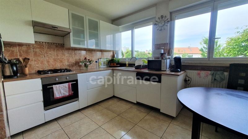 Maison - 187 m² - 9 pièces