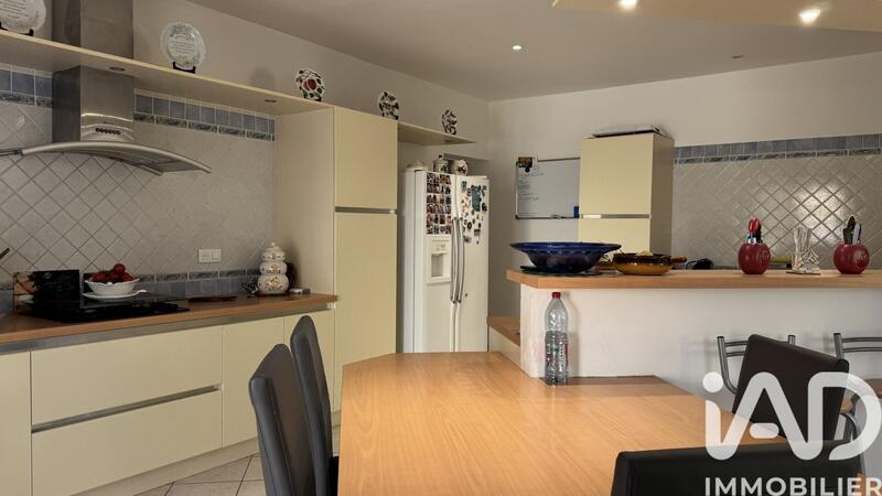 Maison - 189 m² - 6 pièces