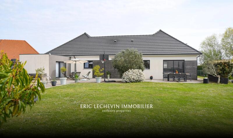 Maison - 270 m² - 9 pièces