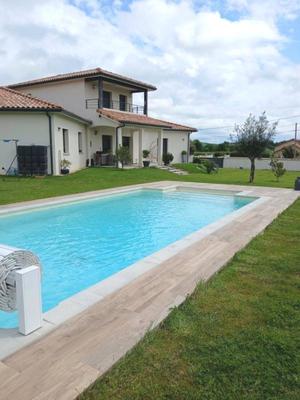 Maison - 185 m² - 6 pièces