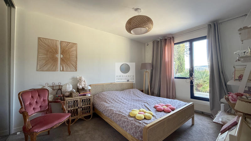 Maison - 258 m² - 7 pièces