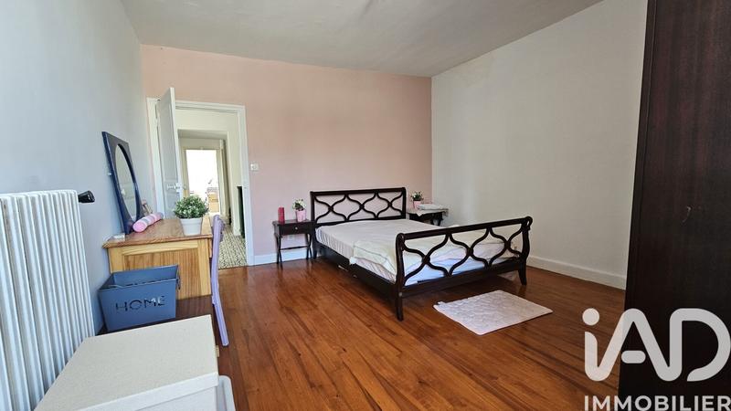 Maison de village - 220 m² - 12 pièces