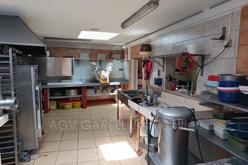 Fonds de commerce - Magasins - 91 m²