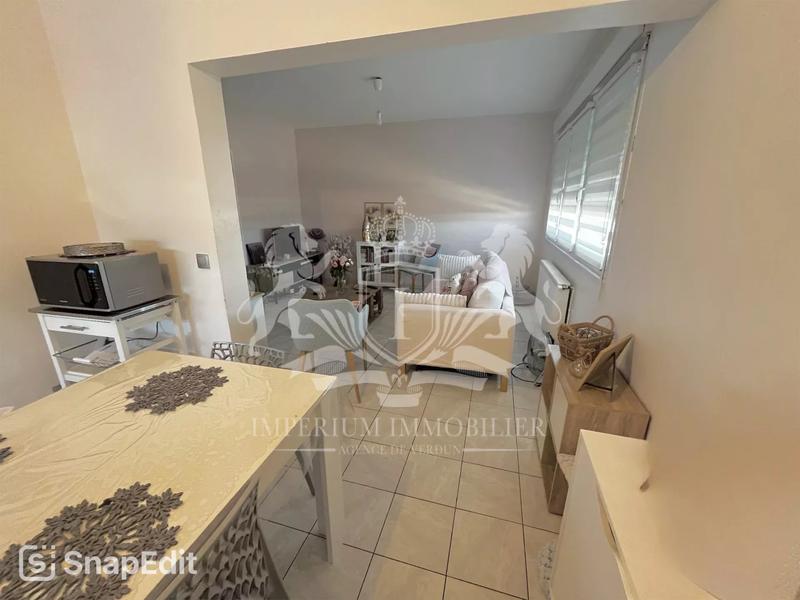 Appartement - 97 m² - 6 pièces