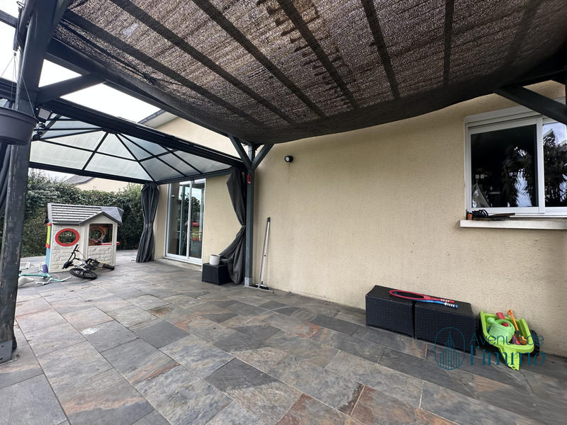 Maison - 143 m² - 7 pièces