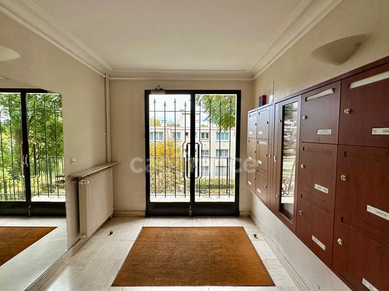 Appartement bourgeois - 103 m² - 5 pièces