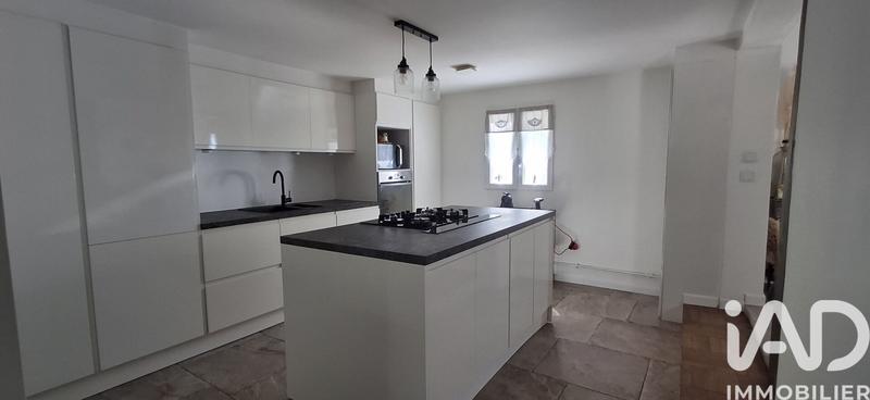 Maison - 186 m² - 8 pièces