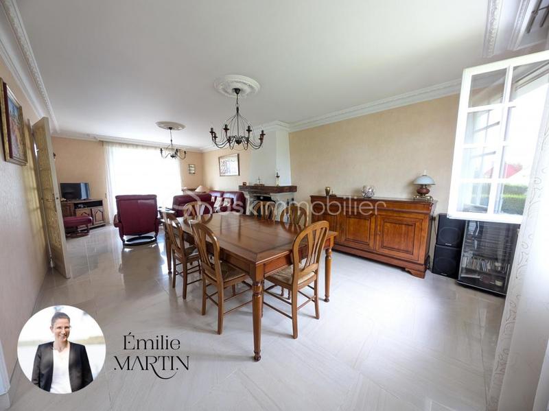 Maison - 111 m² - 5 pièces