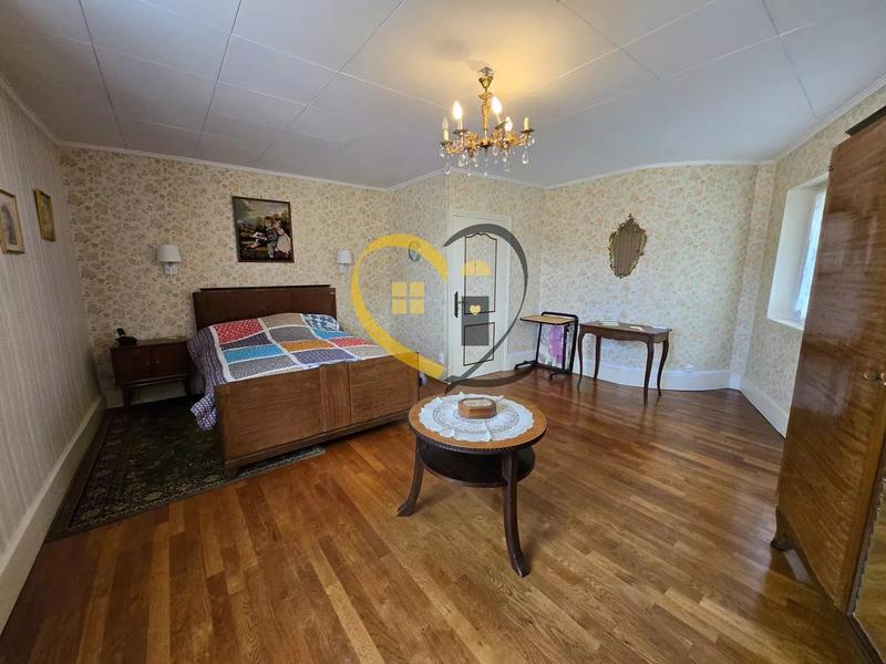 Maison - 170 m² - 6 pièces