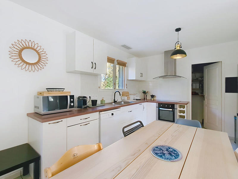 Maison - 90 m² - 5 pièces