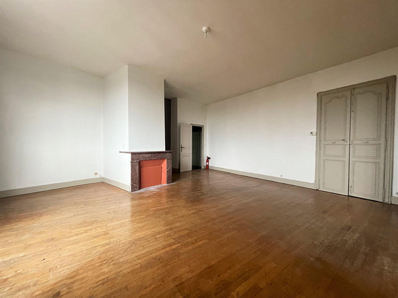 Appartement - 159 m² - 3 pièces