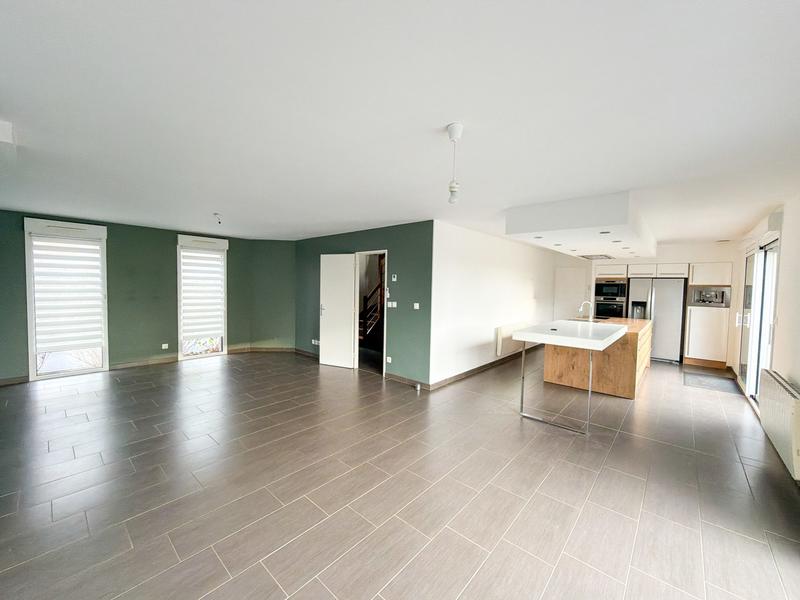 Maison - 140 m² - 6 pièces