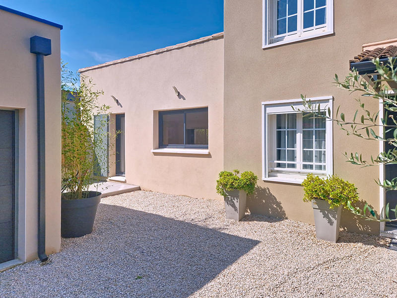 Maison - 140 m² - 5 pièces