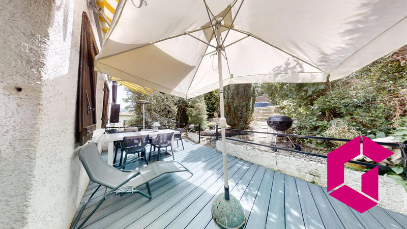 Maison - 88 m² - 5 pièces