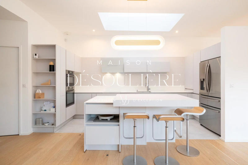 Villa - 220 m² - 7 pièces