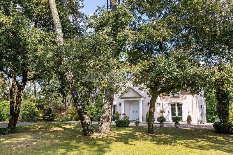 Maison - 165 m² - 6 pièces