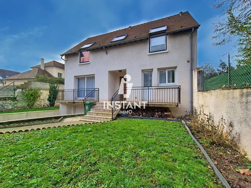 Maison - 138 m² - 6 pièces