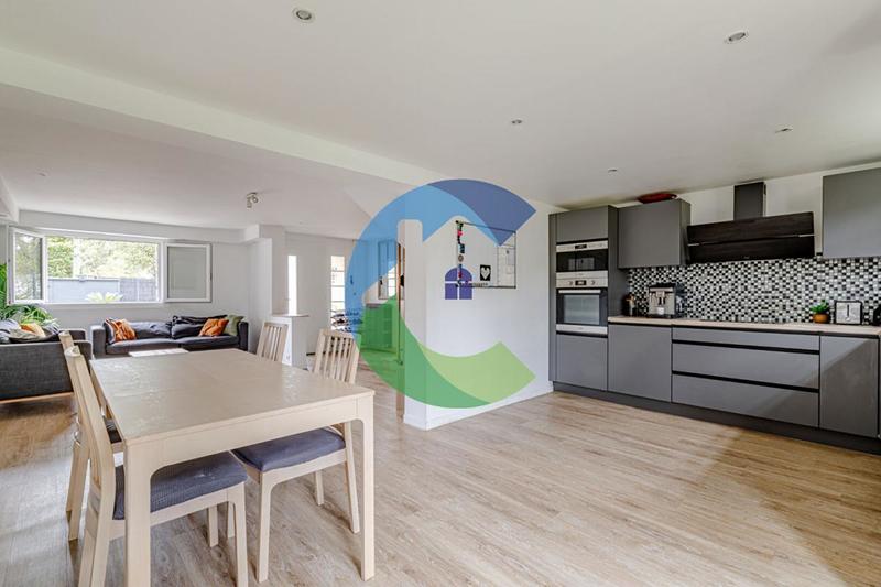 Maison - 129 m² - 6 pièces