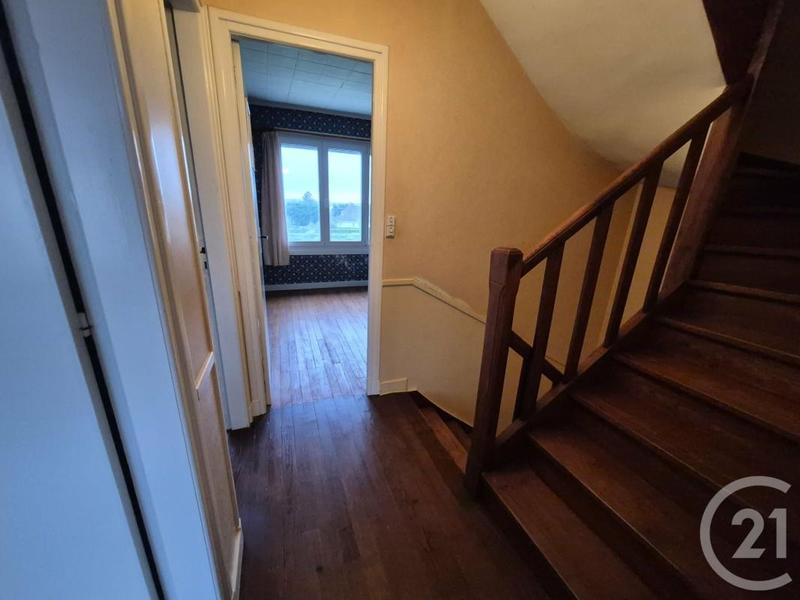 Maison - 92 m² - 8 pièces