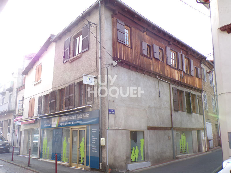 Maison - 200 m² - 8 pièces