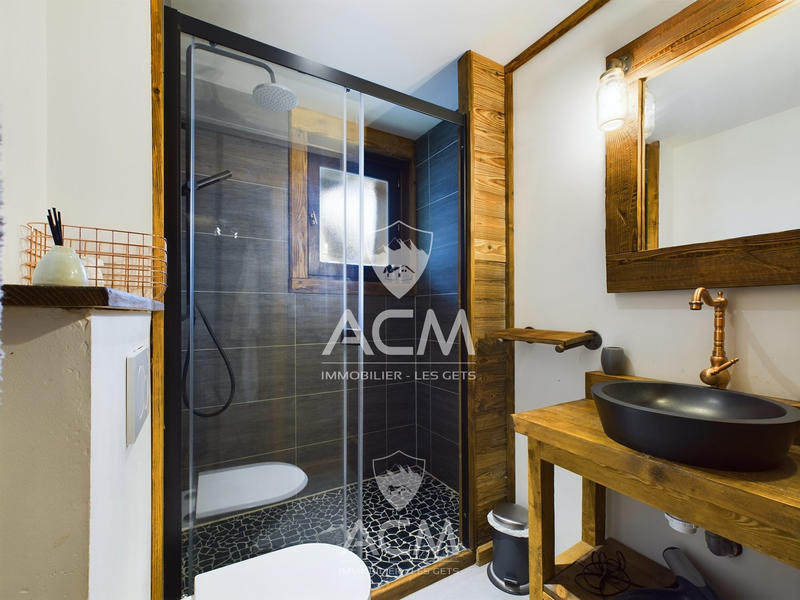 Châlet - 310 m² - 14 pièces