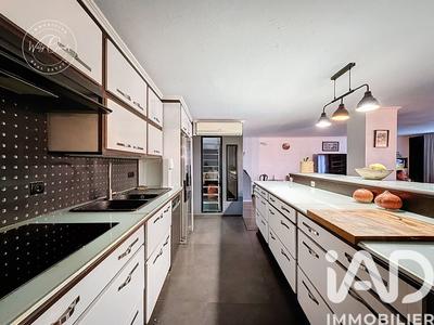 Appartement - 190 m² - 5 pièces