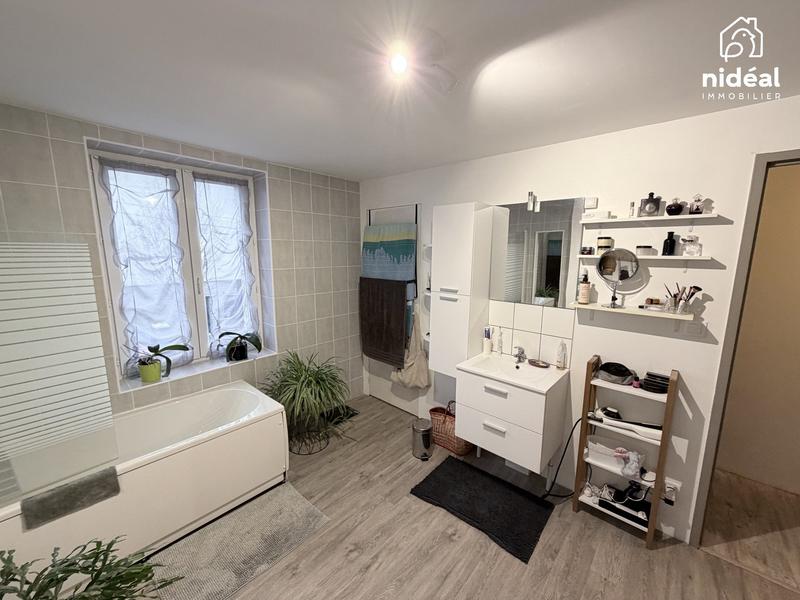 Maison - 90 m² - 4 pièces