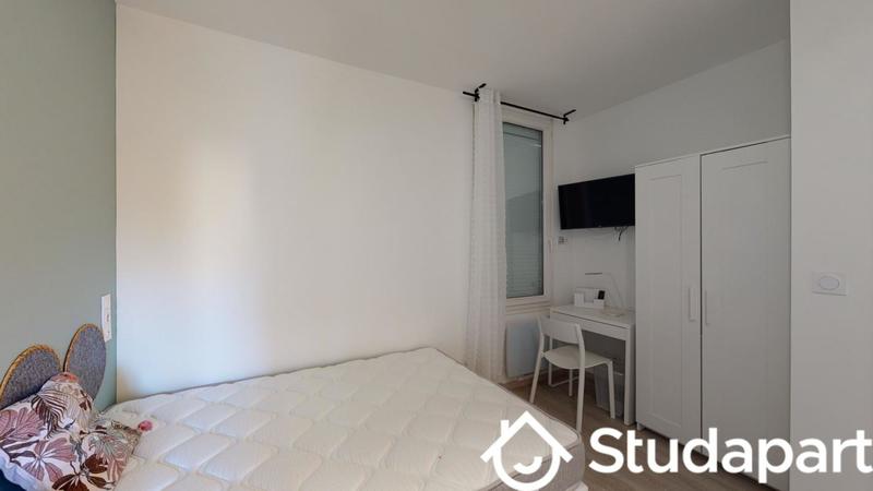 Chambre - 14 m² - 1 pièce