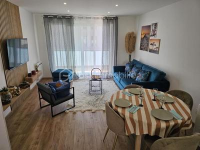 Appartement - 100 m² - 5 pièces